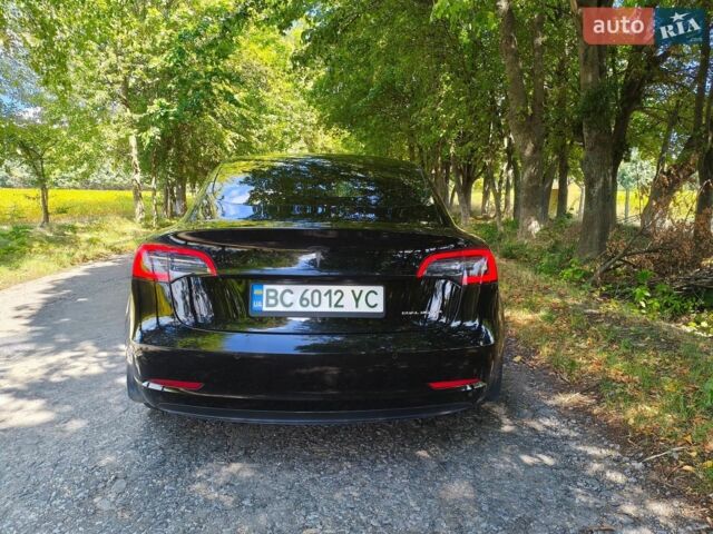 Чорний Тесла Модель 3, об'ємом двигуна 0 л та пробігом 66 тис. км за 17600 $, фото 3 на Automoto.ua