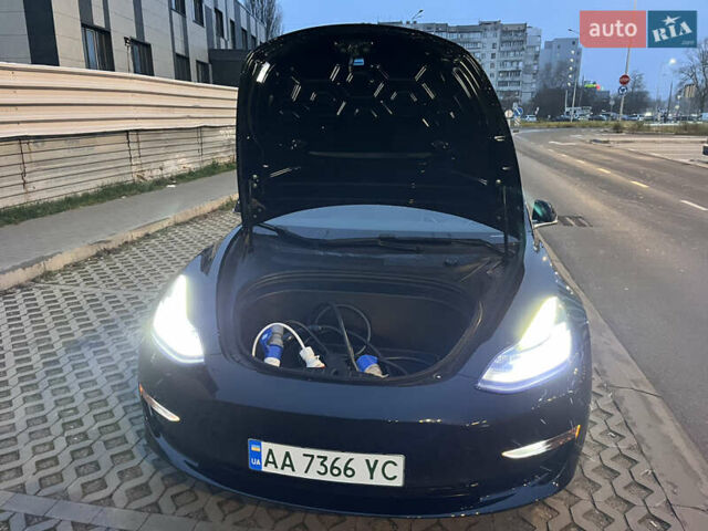 Черный Тесла Модель 3, объемом двигателя 0 л и пробегом 80 тыс. км за 18999 $, фото 51 на Automoto.ua