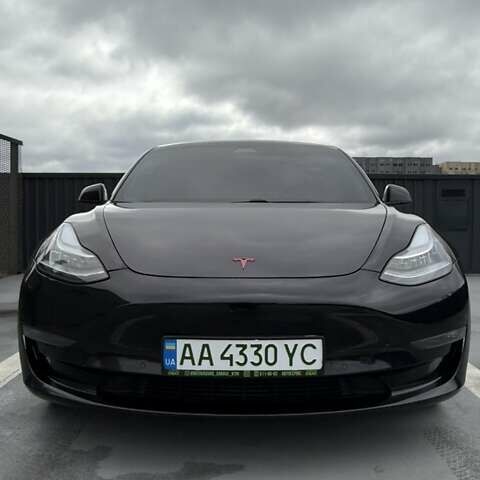 Черный Тесла Модель 3, объемом двигателя 0 л и пробегом 100 тыс. км за 23000 $, фото 1 на Automoto.ua