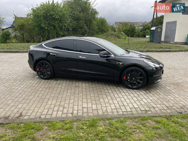 Чорний Тесла Модель 3, об'ємом двигуна 0 л та пробігом 129 тис. км за 15400 $, фото 7 на Automoto.ua