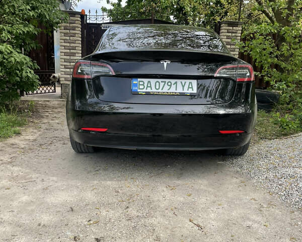 Чорний Тесла Модель 3, об'ємом двигуна 0 л та пробігом 77 тис. км за 14999 $, фото 3 на Automoto.ua