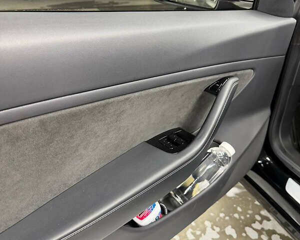 Чорний Тесла Модель 3, об'ємом двигуна 0 л та пробігом 84 тис. км за 20000 $, фото 8 на Automoto.ua