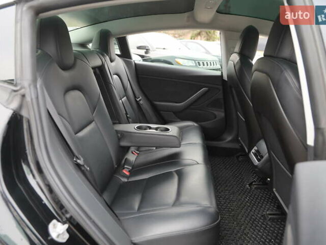 Черный Тесла Модель 3, объемом двигателя 0 л и пробегом 66 тыс. км за 17000 $, фото 8 на Automoto.ua