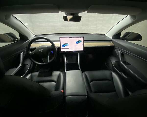 Черный Тесла Модель 3, объемом двигателя 0 л и пробегом 55 тыс. км за 29499 $, фото 9 на Automoto.ua