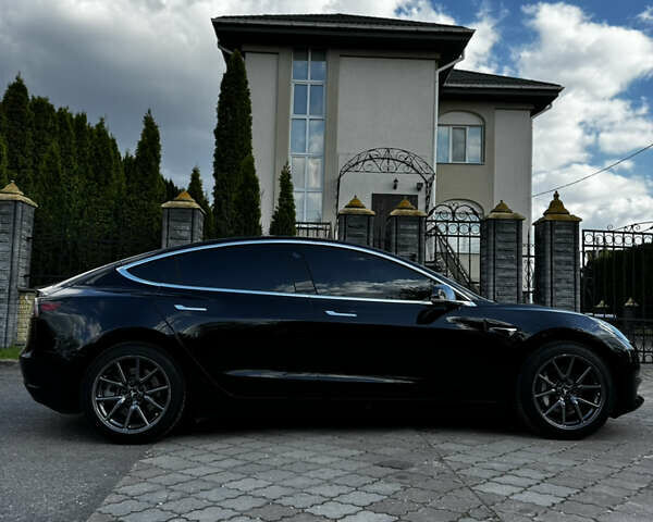 Черный Тесла Модель 3, объемом двигателя 0 л и пробегом 135 тыс. км за 22950 $, фото 43 на Automoto.ua