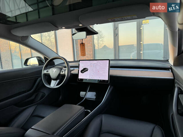 Чорний Тесла Модель 3, об'ємом двигуна 0 л та пробігом 117 тис. км за 18999 $, фото 54 на Automoto.ua