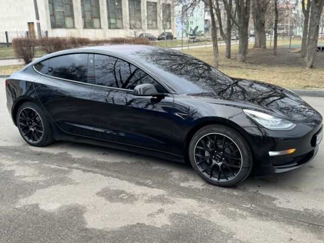Чорний Тесла Модель 3, об'ємом двигуна 0 л та пробігом 70 тис. км за 18500 $, фото 1 на Automoto.ua
