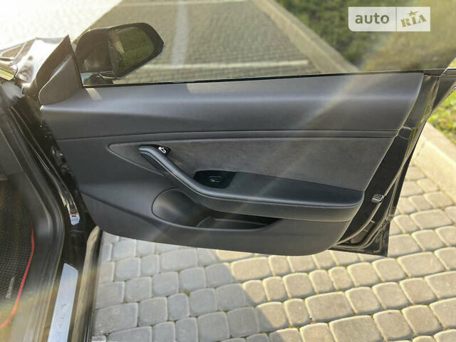 Черный Тесла Модель 3, объемом двигателя 0 л и пробегом 206 тыс. км за 24890 $, фото 42 на Automoto.ua