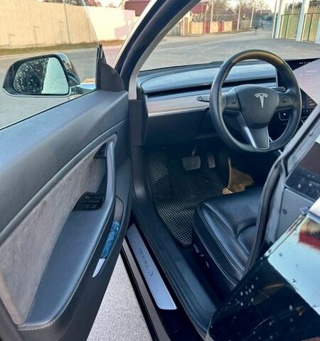 Чорний Тесла Модель 3, об'ємом двигуна 0 л та пробігом 74 тис. км за 18500 $, фото 12 на Automoto.ua