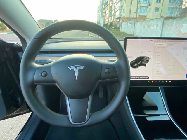 Черный Тесла Модель 3, объемом двигателя 0 л и пробегом 61 тыс. км за 24800 $, фото 18 на Automoto.ua