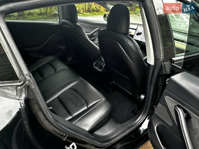 Черный Тесла Модель 3, объемом двигателя 0 л и пробегом 121 тыс. км за 21500 $, фото 13 на Automoto.ua