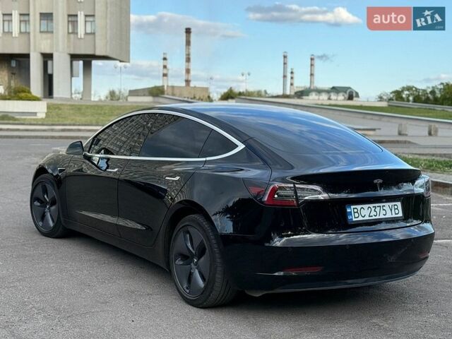 Черный Тесла Модель 3, объемом двигателя 0 л и пробегом 125 тыс. км за 16300 $, фото 5 на Automoto.ua