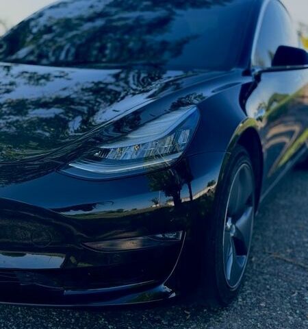 Черный Тесла Модель 3, объемом двигателя 0 л и пробегом 45 тыс. км за 18000 $, фото 4 на Automoto.ua