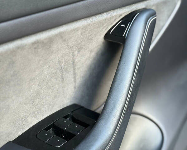 Чорний Тесла Модель 3, об'ємом двигуна 0 л та пробігом 137 тис. км за 13200 $, фото 16 на Automoto.ua