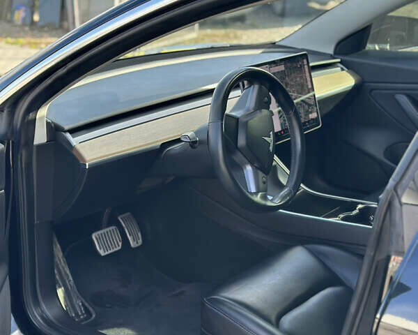 Чорний Тесла Модель 3, об'ємом двигуна 0 л та пробігом 138 тис. км за 17300 $, фото 8 на Automoto.ua