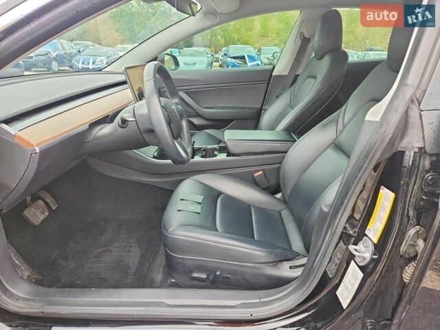 Чорний Тесла Модель 3, об'ємом двигуна 0 л та пробігом 53 тис. км за 5600 $, фото 6 на Automoto.ua