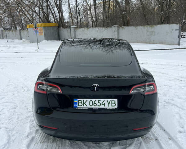 Черный Тесла Модель 3, объемом двигателя 0 л и пробегом 77 тыс. км за 12100 $, фото 4 на Automoto.ua