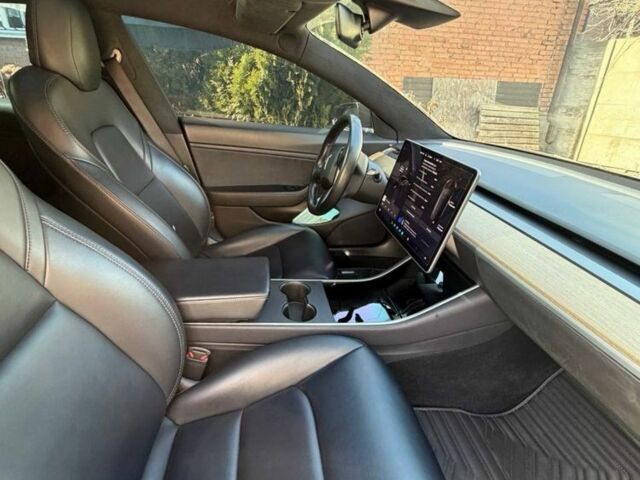 Черный Тесла Модель 3, объемом двигателя 0 л и пробегом 89 тыс. км за 14500 $, фото 22 на Automoto.ua