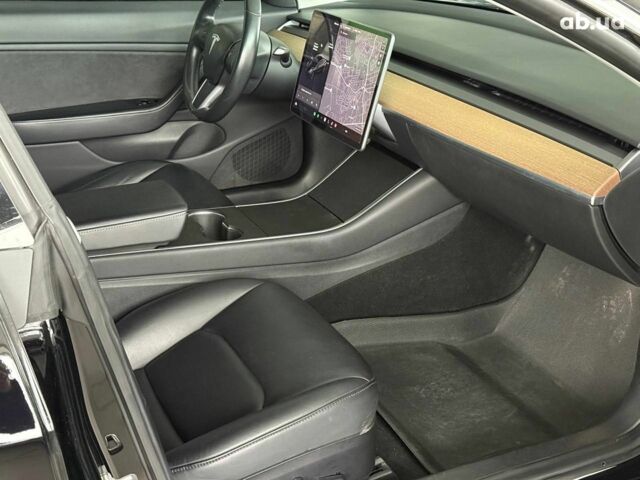 Черный Тесла Модель 3, объемом двигателя 0 л и пробегом 120 тыс. км за 16940 $, фото 15 на Automoto.ua