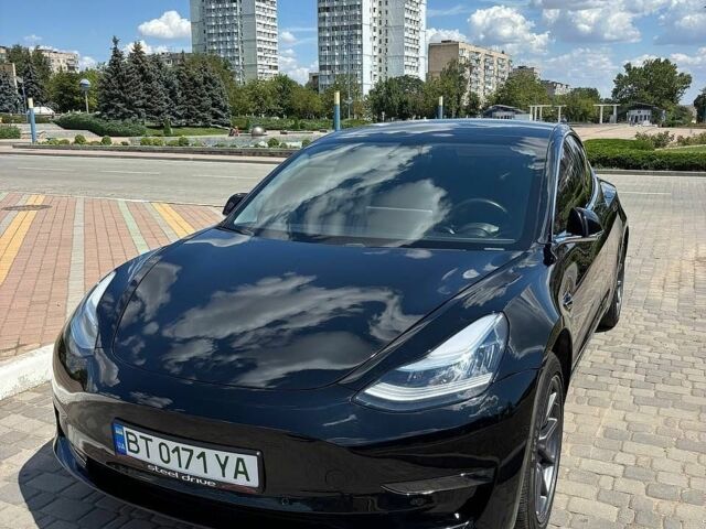 Чорний Тесла Модель 3, об'ємом двигуна 0 л та пробігом 115 тис. км за 15500 $, фото 1 на Automoto.ua