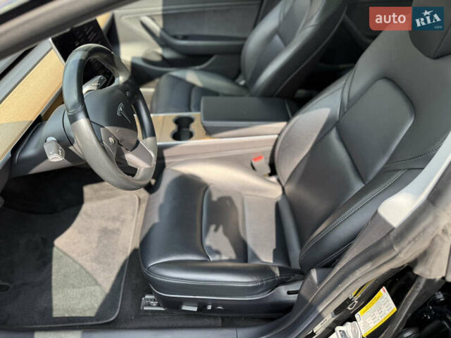 Черный Тесла Модель 3, объемом двигателя 0 л и пробегом 135 тыс. км за 15900 $, фото 18 на Automoto.ua