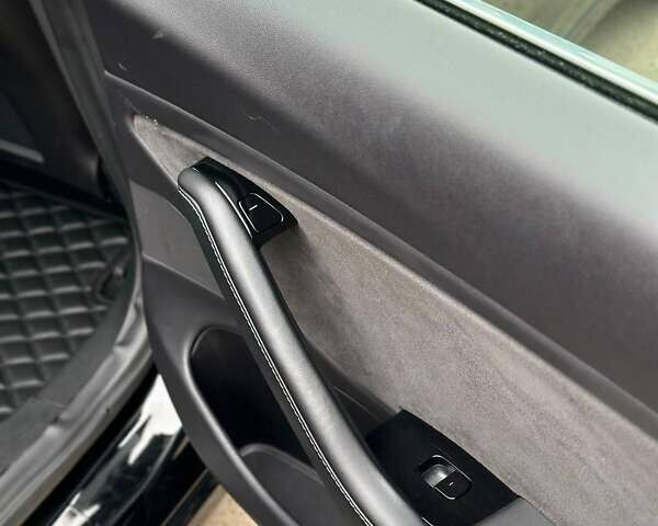 Черный Тесла Модель 3, объемом двигателя 0 л и пробегом 209 тыс. км за 18000 $, фото 86 на Automoto.ua