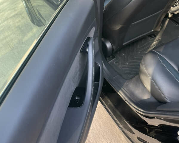 Чорний Тесла Модель 3, об'ємом двигуна 0 л та пробігом 64 тис. км за 17500 $, фото 14 на Automoto.ua