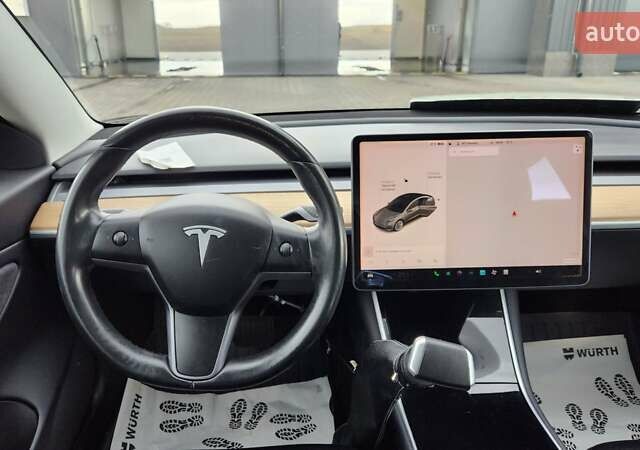 Черный Тесла Модель 3, объемом двигателя 0 л и пробегом 113 тыс. км за 17000 $, фото 10 на Automoto.ua
