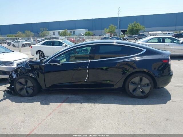 Черный Тесла Модель 3, объемом двигателя 0 л и пробегом 130 тыс. км за 11500 $, фото 18 на Automoto.ua