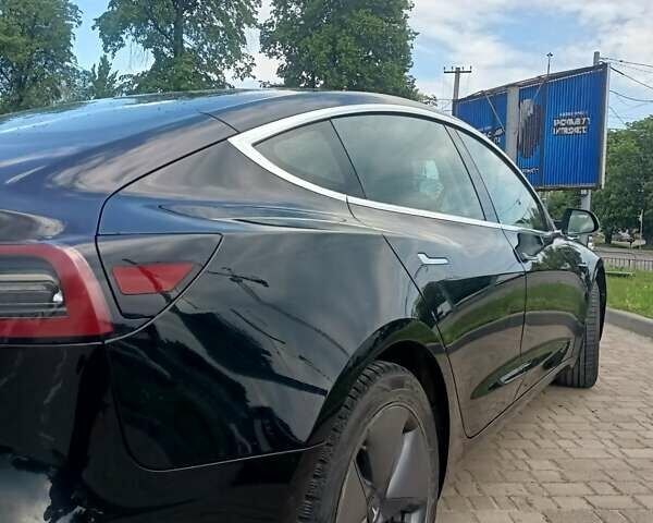 Тесла Модель 3 2019 в Львове на Automoto.ua Черный Тесла Модель 3, объемом двигателя 0 л и пробегом 185 тыс. км за 16800 $, фото 5 на Automoto.ua