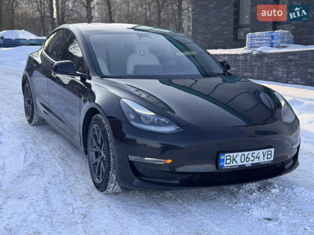Чорний Тесла Модель 3, об'ємом двигуна 0 л та пробігом 77 тис. км за 14500 $, фото 1 на Automoto.ua