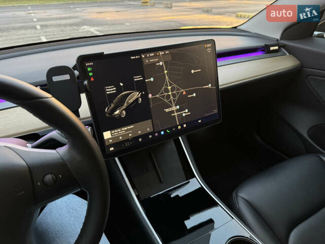Черный Тесла Модель 3, объемом двигателя 0 л и пробегом 98 тыс. км за 17900 $, фото 12 на Automoto.ua