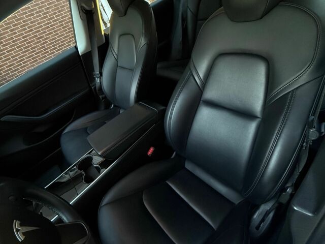 Черный Тесла Модель 3, объемом двигателя 0 л и пробегом 70 тыс. км за 17000 $, фото 9 на Automoto.ua