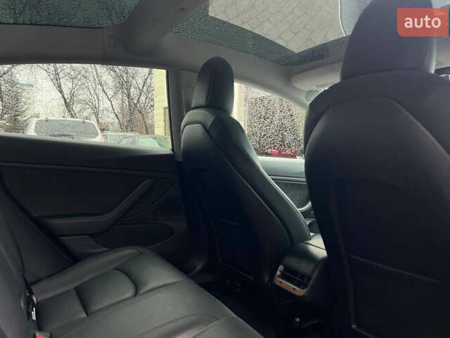 Черный Тесла Модель 3, объемом двигателя 0 л и пробегом 95 тыс. км за 16800 $, фото 26 на Automoto.ua