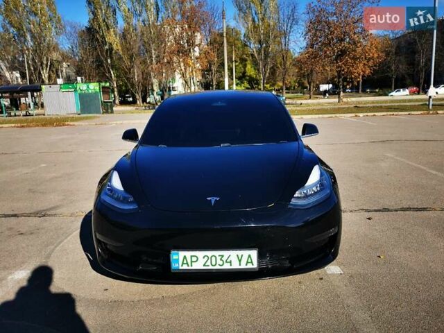 Чорний Тесла Модель 3, об'ємом двигуна 0 л та пробігом 105 тис. км за 17000 $, фото 1 на Automoto.ua