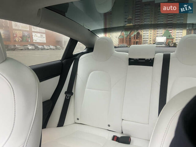 Тесла Модель 3 2019 у Києві на Automoto.ua Чорний Тесла Модель 3, об'ємом двигуна 0 л та пробігом 95 тис. км за 15999 $, фото 18 на Automoto.ua