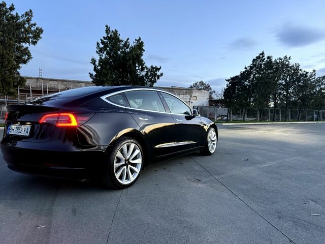 Чорний Тесла Модель 3, об'ємом двигуна 0 л та пробігом 128 тис. км за 372 $, фото 11 на Automoto.ua