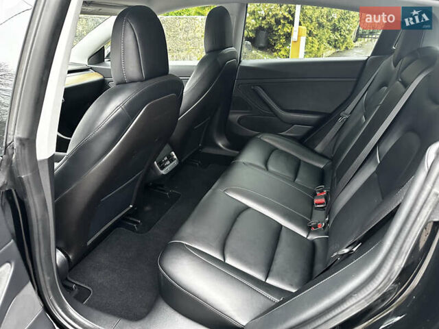 Черный Тесла Модель 3, объемом двигателя 0 л и пробегом 121 тыс. км за 21500 $, фото 14 на Automoto.ua