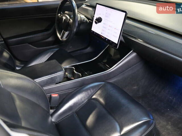 Чорний Тесла Модель 3, об'ємом двигуна 0 л та пробігом 163 тис. км за 15600 $, фото 33 на Automoto.ua