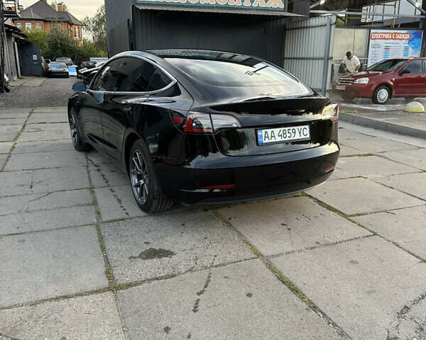 Черный Тесла Модель 3, объемом двигателя 0 л и пробегом 110 тыс. км за 16500 $, фото 1 на Automoto.ua