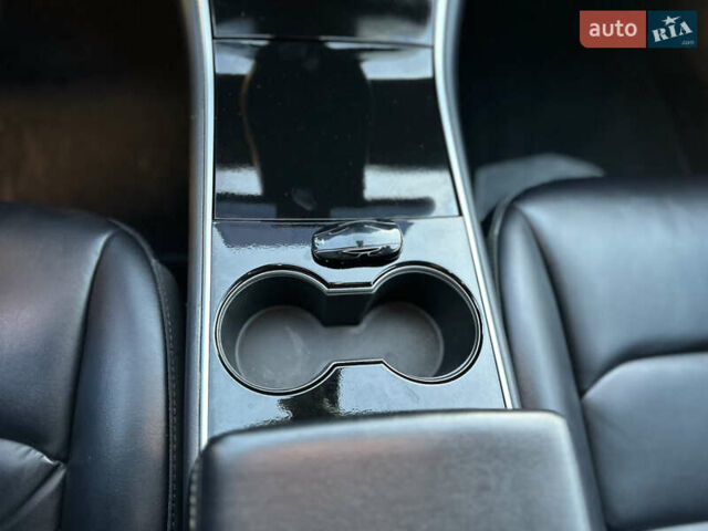 Черный Тесла Модель 3, объемом двигателя 0 л и пробегом 121 тыс. км за 19400 $, фото 90 на Automoto.ua