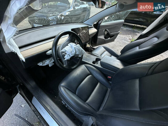 Чорний Тесла Модель 3, об'ємом двигуна 0 л та пробігом 120 тис. км за 15600 $, фото 5 на Automoto.ua