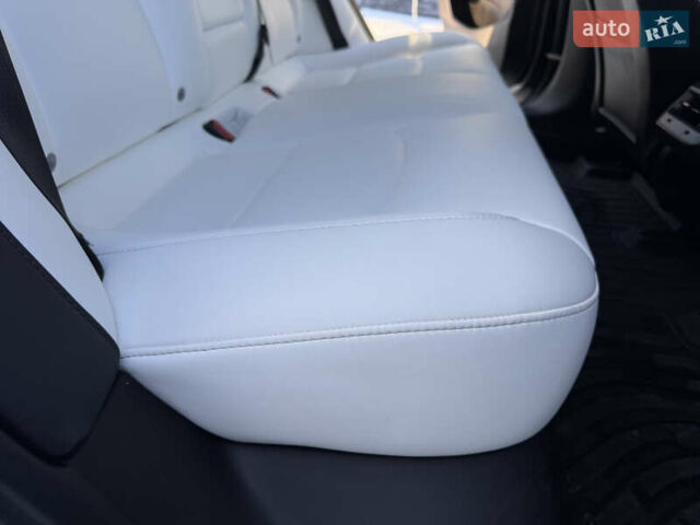 Чорний Тесла Модель 3, об'ємом двигуна 0 л та пробігом 77 тис. км за 14500 $, фото 8 на Automoto.ua