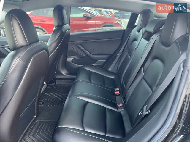 Черный Тесла Модель 3, объемом двигателя 0 л и пробегом 105 тыс. км за 15700 $, фото 11 на Automoto.ua