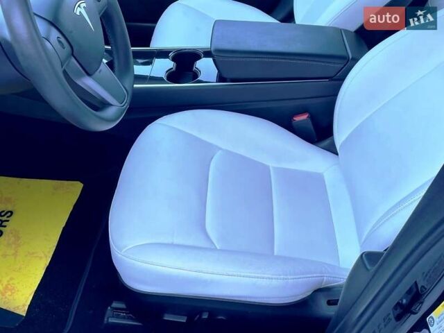 Черный Тесла Модель 3, объемом двигателя 0 л и пробегом 80 тыс. км за 19000 $, фото 32 на Automoto.ua