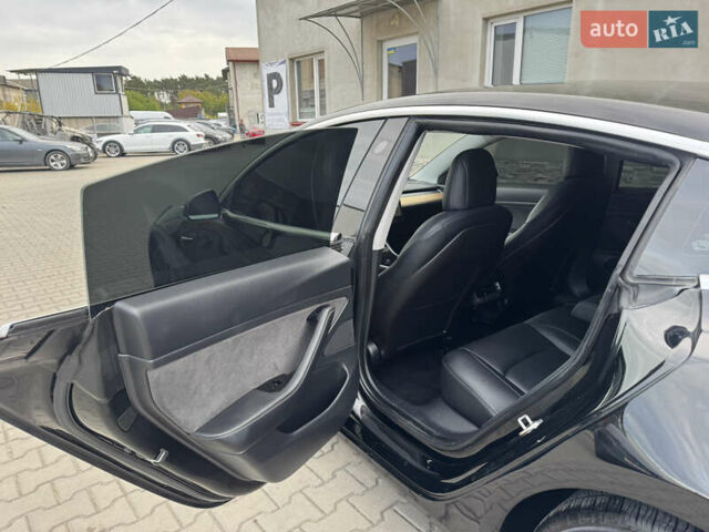 Чорний Тесла Модель 3, об'ємом двигуна 0 л та пробігом 81 тис. км за 15500 $, фото 26 на Automoto.ua
