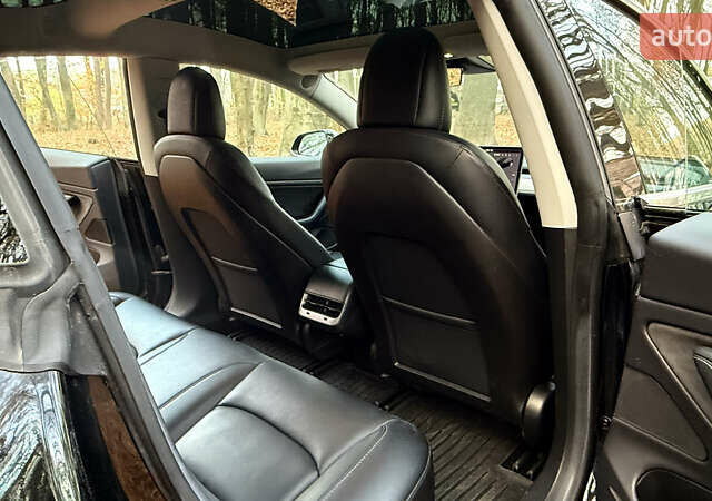 Черный Тесла Модель 3, объемом двигателя 0 л и пробегом 120 тыс. км за 18399 $, фото 9 на Automoto.ua