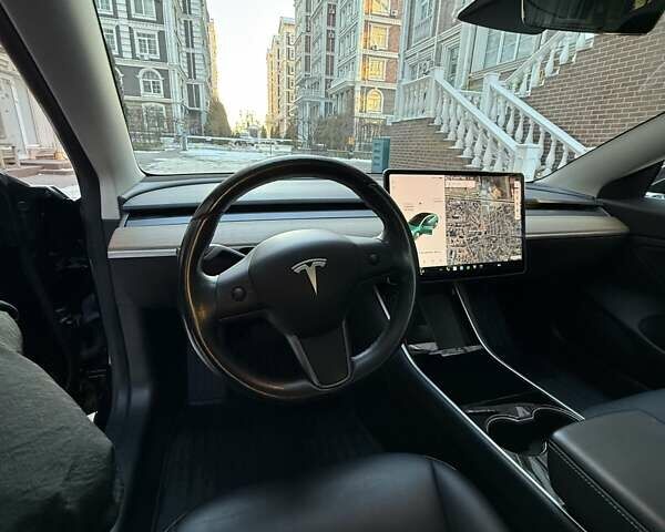 Чорний Тесла Модель 3, об'ємом двигуна 0 л та пробігом 64 тис. км за 19000 $, фото 11 на Automoto.ua