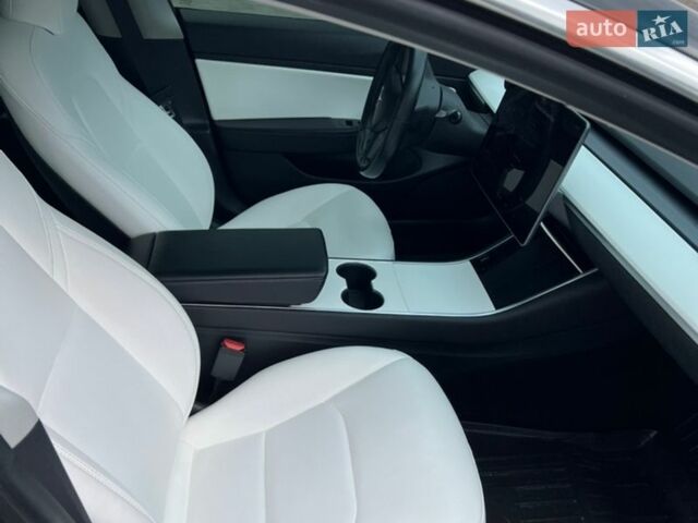 Черный Тесла Модель 3, объемом двигателя 0 л и пробегом 198 тыс. км за 16500 $, фото 48 на Automoto.ua