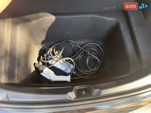 Чорний Тесла Модель 3, об'ємом двигуна 0 л та пробігом 157 тис. км за 17000 $, фото 22 на Automoto.ua